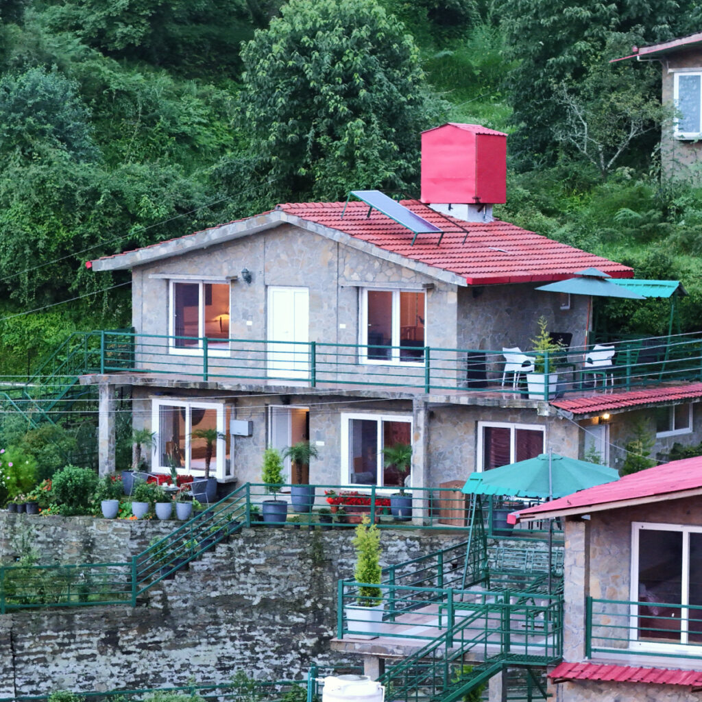 Naina Exterior